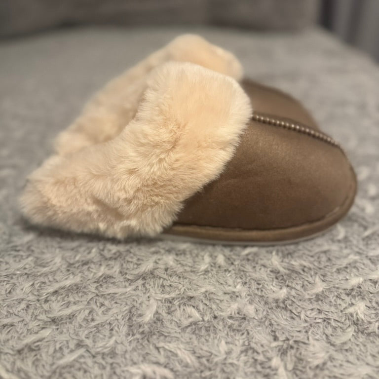 Women's Slide-On Shearling Suede Slippers Chestnut Size 9-10