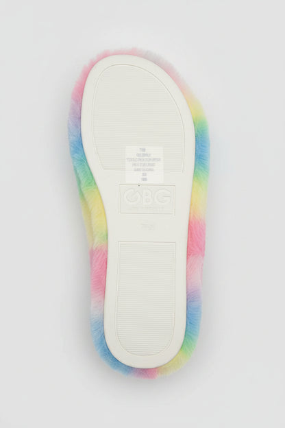 White sole of the bottom of a shoe with 'GBG Los Angeles' branding and size '7.5M'.