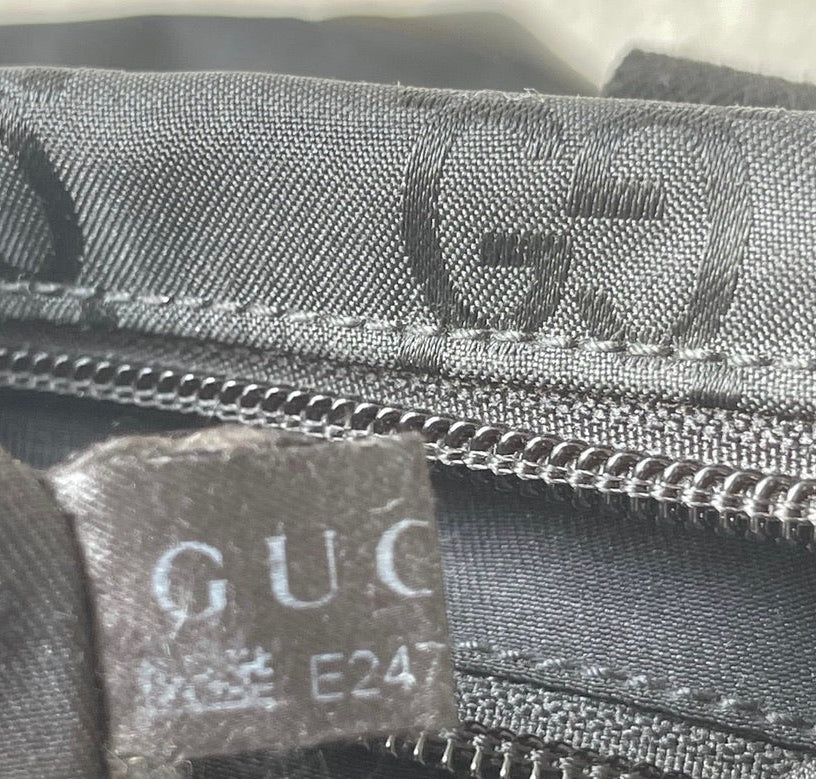 GUCCI Vintage GG Monogram Logo Canvas Leather Shoulder Bag Purse