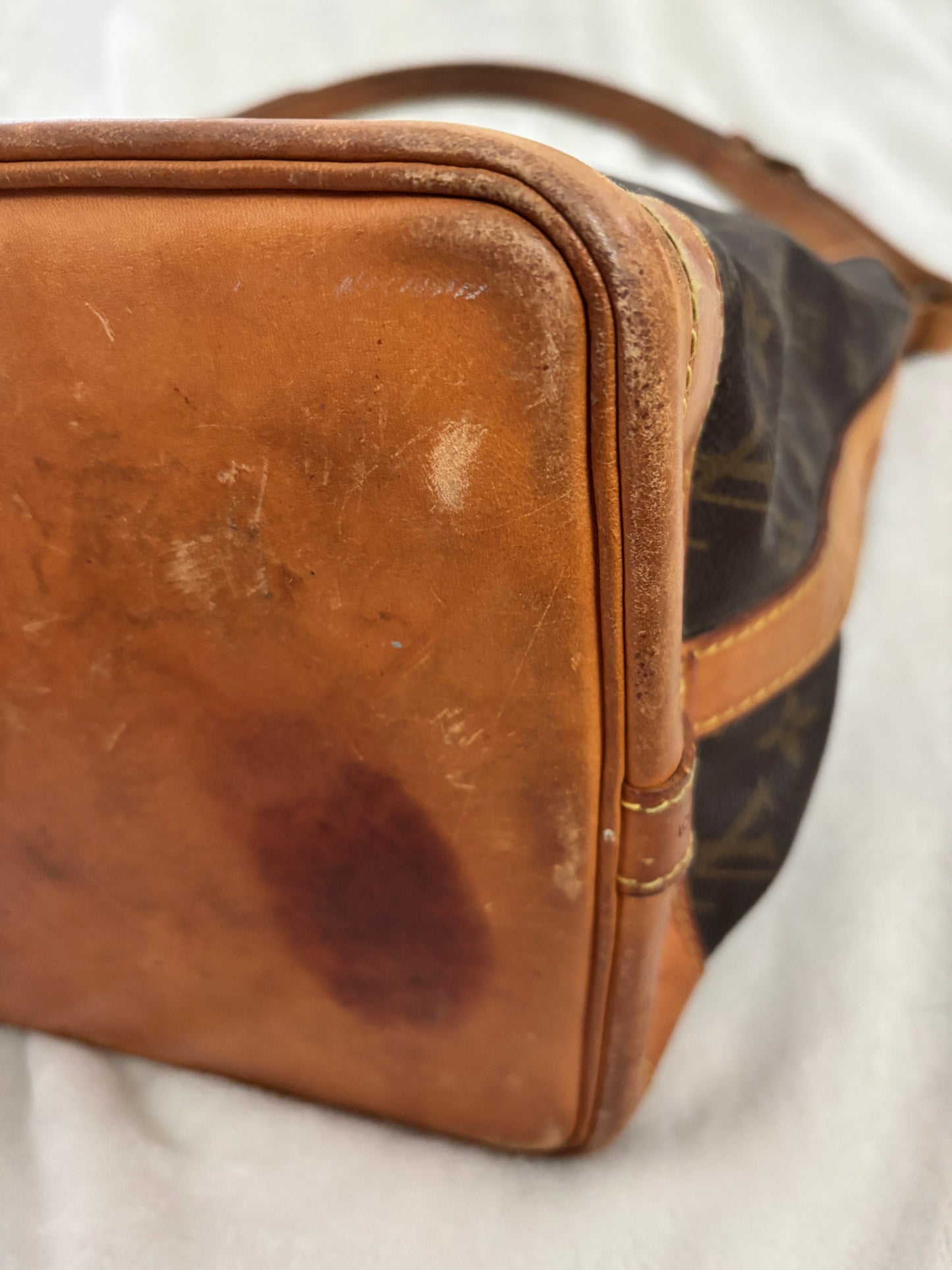 Vintage 1999 Louis Vuitton Monogram Noé Bucket Bag (M42224)