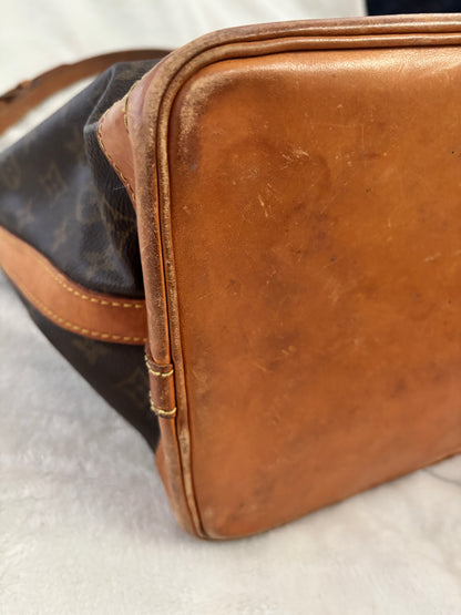 Vintage 1999 Louis Vuitton Monogram Noé Bucket Bag (M42224)