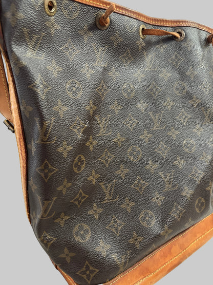 Vintage 1999 Louis Vuitton Monogram Noé Bucket Bag (M42224)