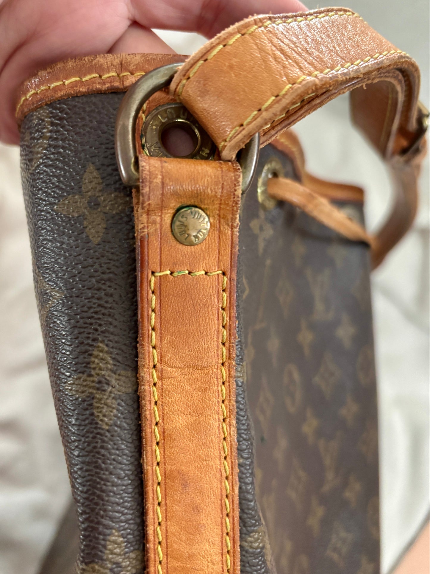 Vintage 1999 Louis Vuitton Monogram Noé Bucket Bag (M42224)