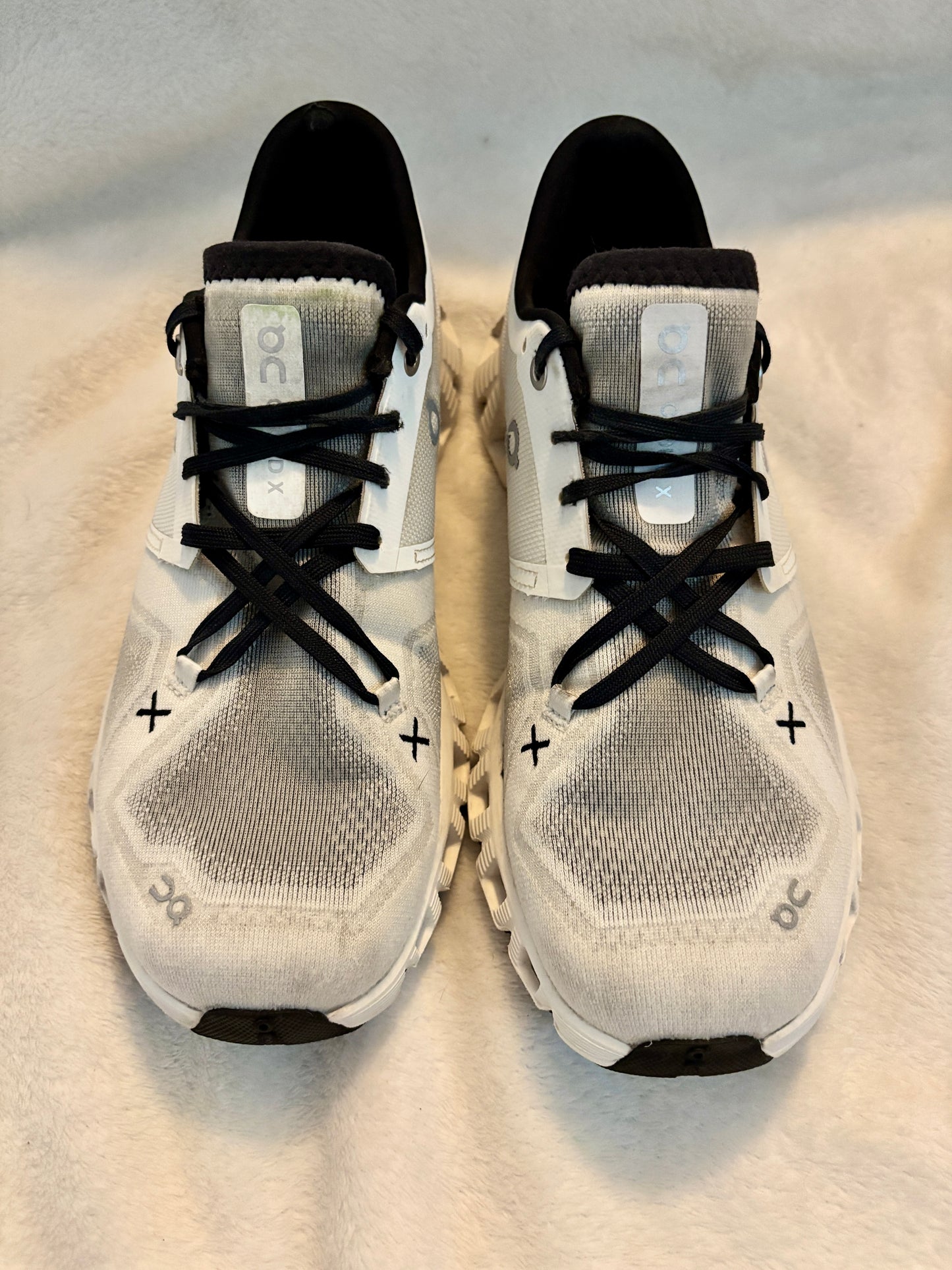 On Cloud X 3 Women's Running Shoes Size 9 US White Black Training Sneakers 60.98697