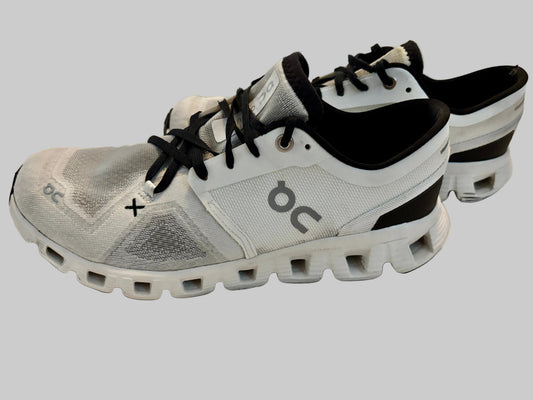On Cloud X 3 Women's Running Shoes Size 9 US White Black Training Sneakers 60.98697