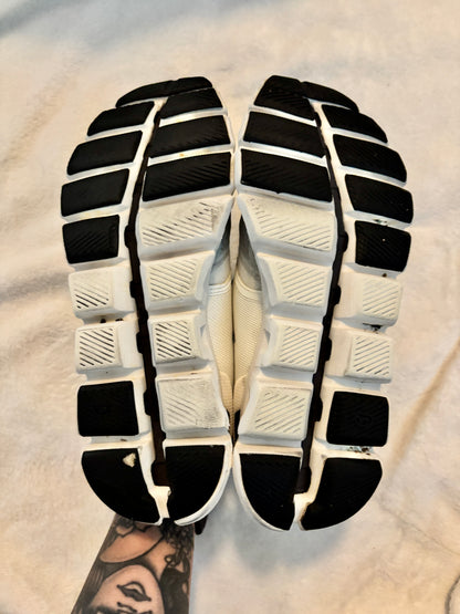 On Cloud X 3 Women's Running Shoes Size 9 US White Black Training Sneakers 60.98697