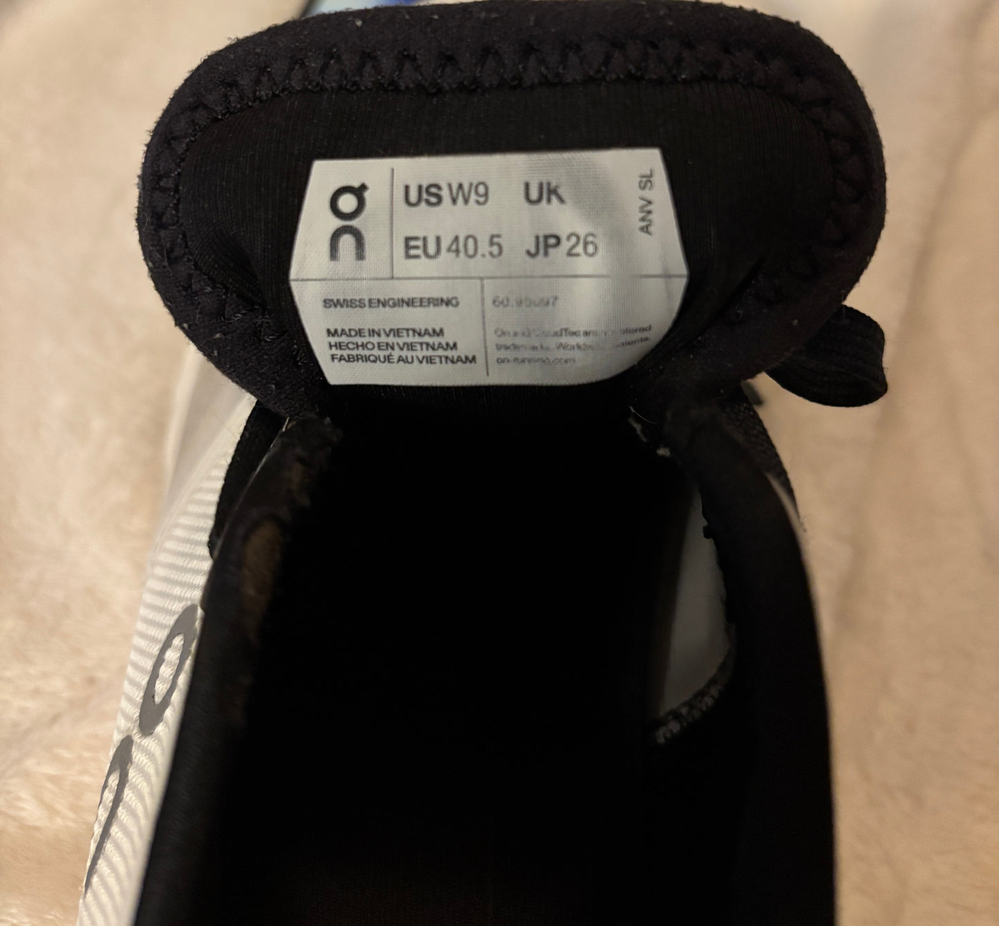 On Cloud X 3 Women's Running Shoes Size 9 US White Black Training Sneakers 60.98697
