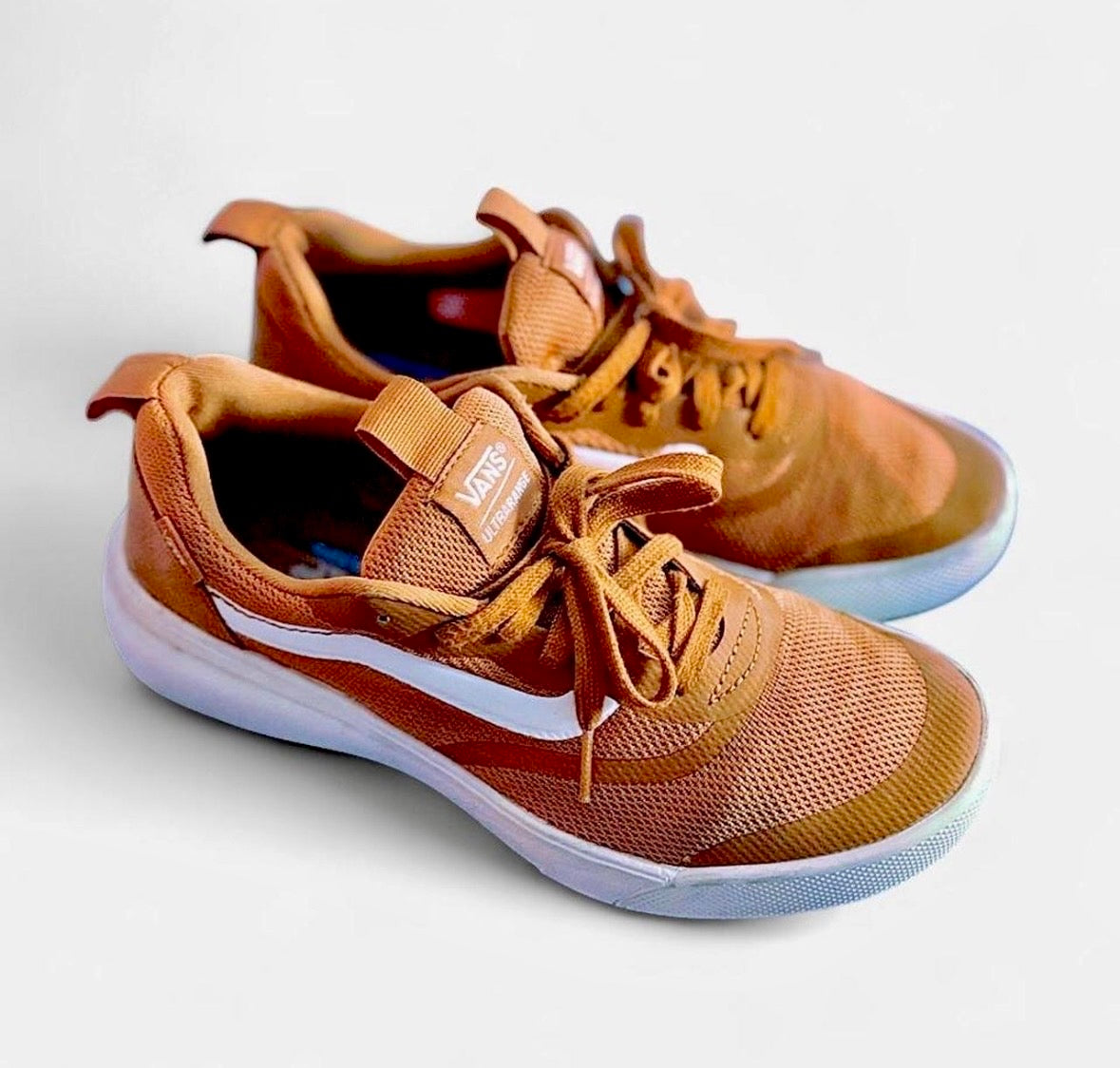 Vans UltraRange EXO SE Sneakers Cream/Orange Lightweight Comfort M 8 / W 9.5