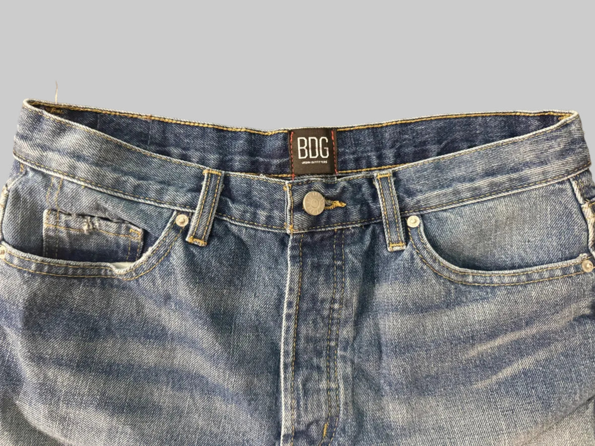 BDG Urban Outfitters Boyfriend Low-Rise Denim Shorts Button Fly 27