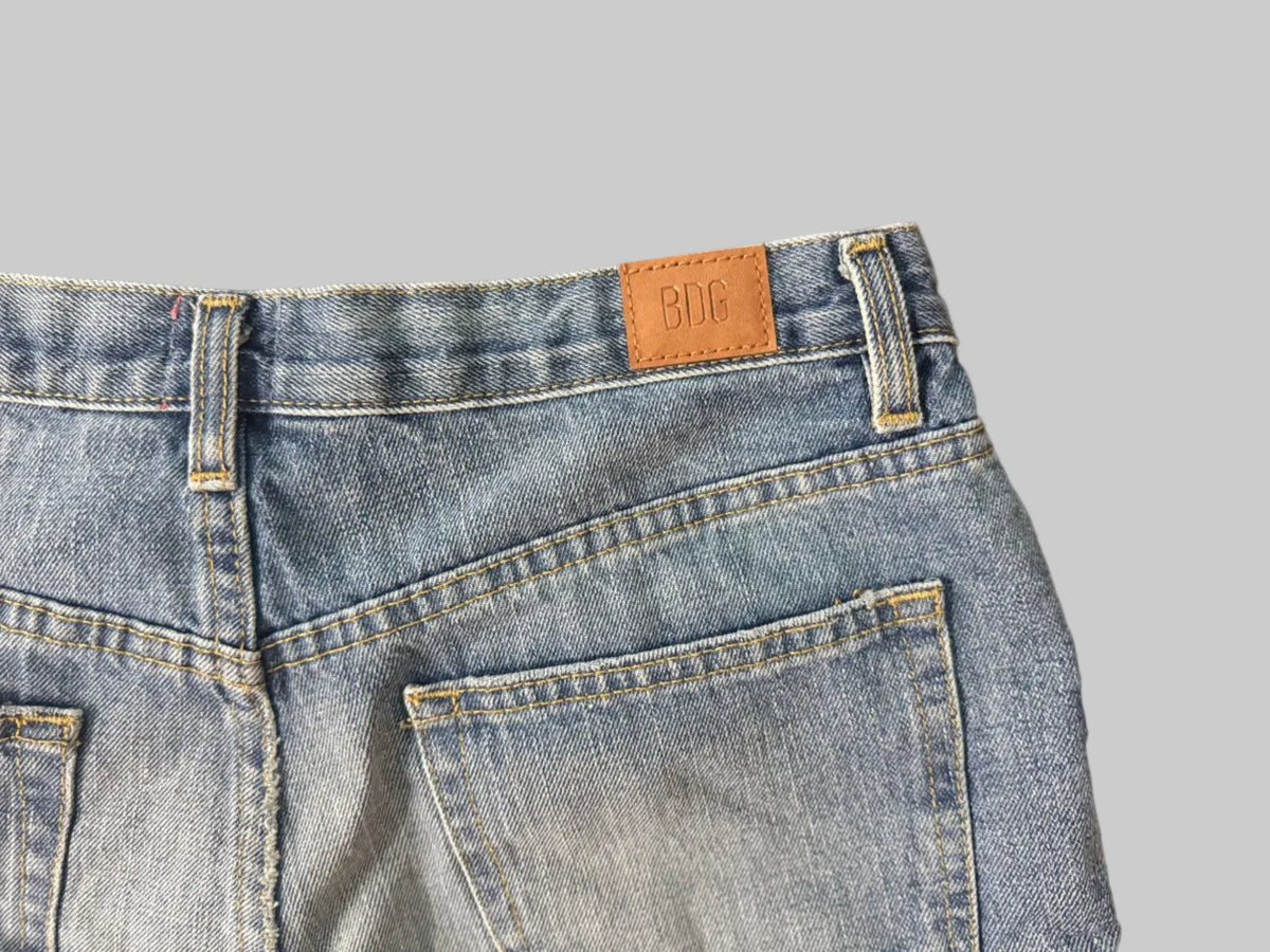 BDG Urban Outfitters Boyfriend Low-Rise Denim Shorts Button Fly 27