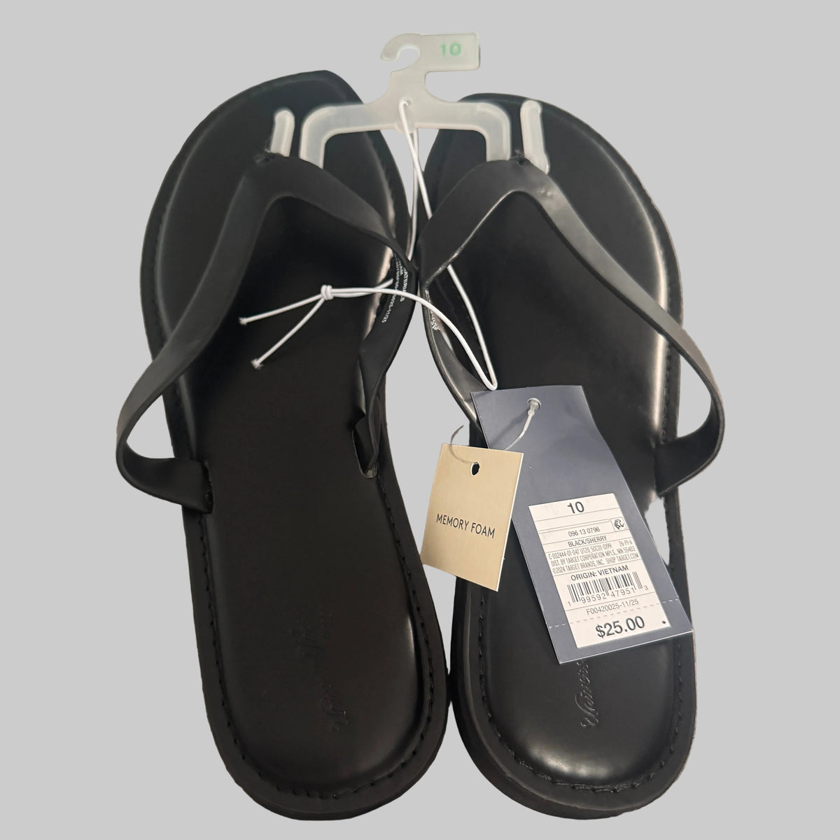 Universal Thread Black Sherry Flip Flop Sandals Womens Size 10 NWT